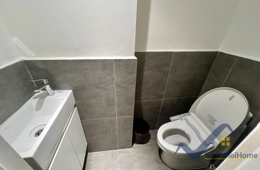 4 bedrooms Apartment in Long Bien, Ha Noi, Vietnam No. 26571