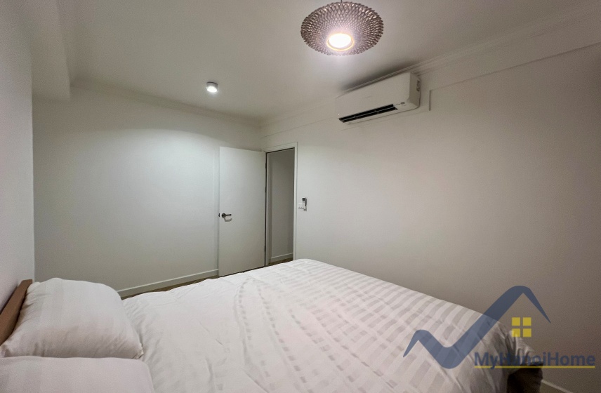 4 bedrooms Apartment in Long Bien, Ha Noi, Vietnam No. 26571