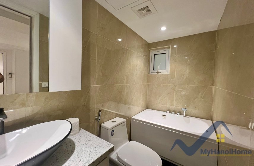 4 bedrooms Apartment in Long Bien, Ha Noi, Vietnam No. 26571