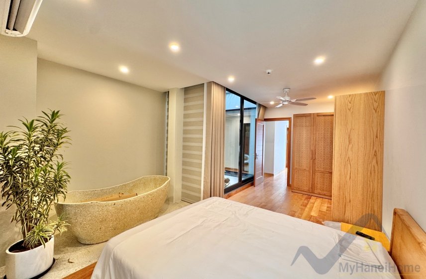 4 bedrooms Apartment in Tay Ho, Ha Noi, Vietnam No. 30224