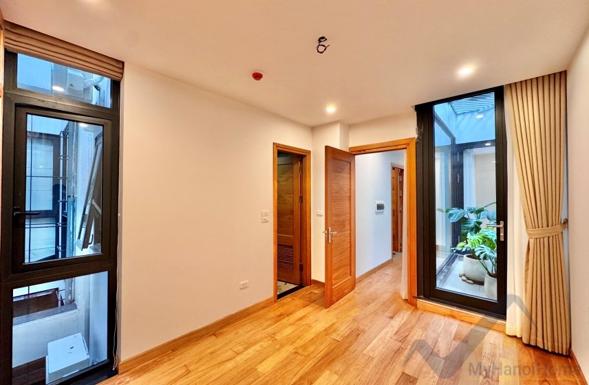 4 bedrooms Apartment in Tay Ho, Ha Noi, Vietnam No. 30224