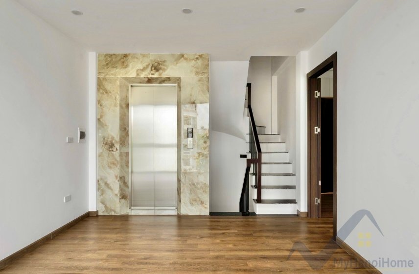 4 bedrooms House in Long Bien, Ha Noi, Vietnam No. 30223