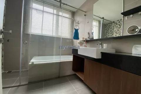 Квартира с 3 спальнями в Тхудык, Хошимин ,  № 11406 3