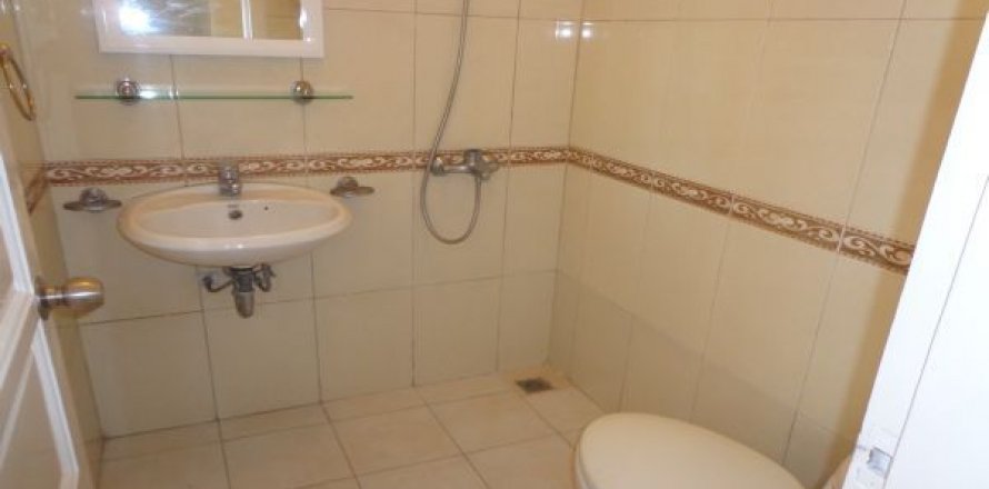 Вилла с 4 спальнями в Тэйхо, Ханой , № 7891