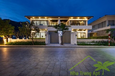 4 bedrooms Villa in Nha Trang, No. 28415