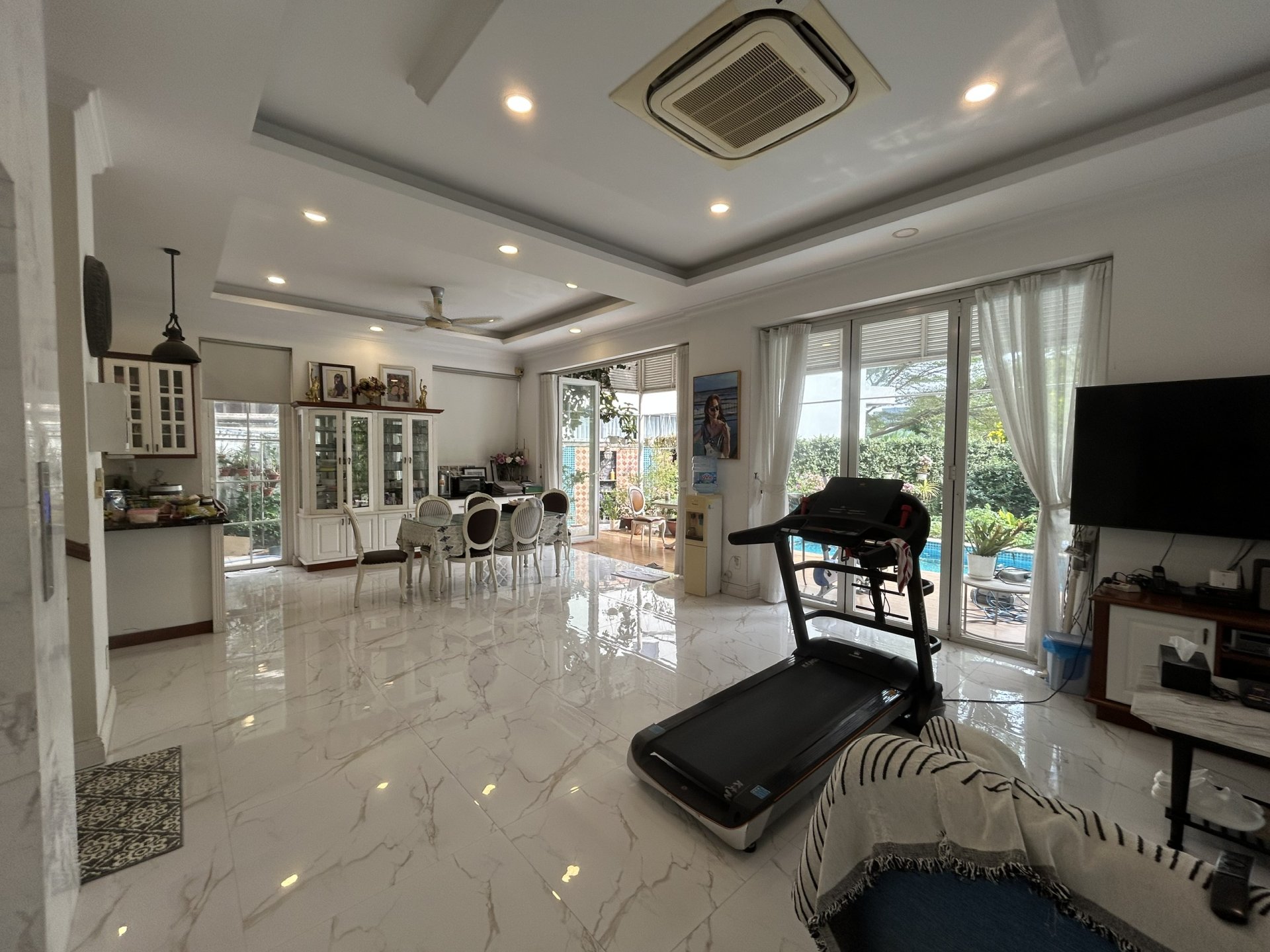Villa in District 7, Ho Chi Minh, Vietnam No. 29973