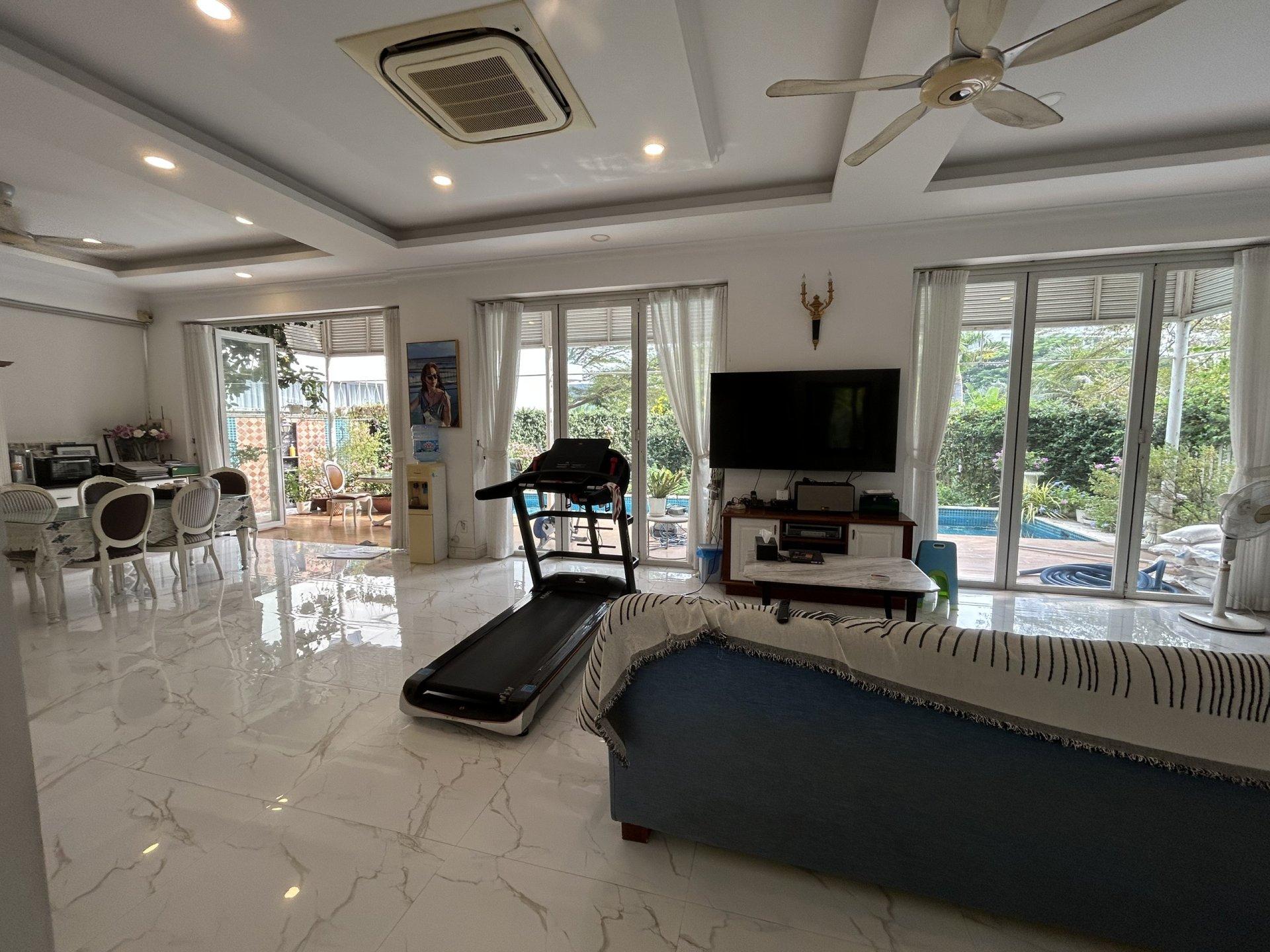 Villa in District 7, Ho Chi Minh, Vietnam No. 29973