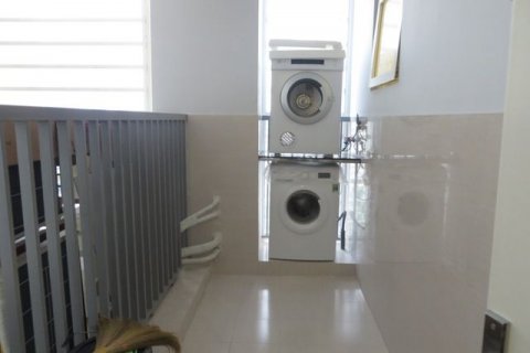3 bedrooms Apartment in Tay Ho, Ha Noi, No. 6419 16