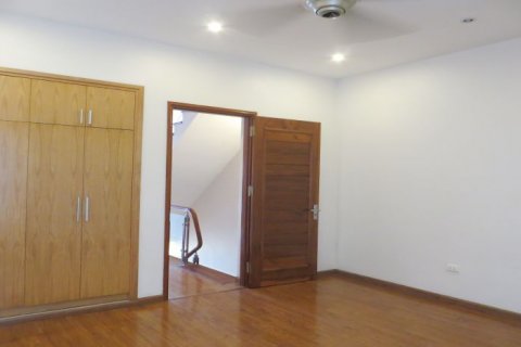 3 bedrooms Villa in Tay Ho, Ha Noi, No. 20091 15