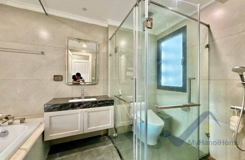2 bedrooms Apartment in Hoan Kiem, Ha Noi, Vietnam No. 28815