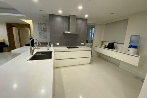2 bedrooms Apartment in Tay Ho, Ha Noi, No. 2120 7