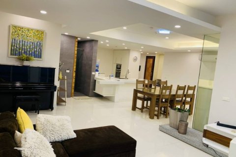 2 bedrooms Apartment in Tay Ho, Ha Noi, No. 2120 2