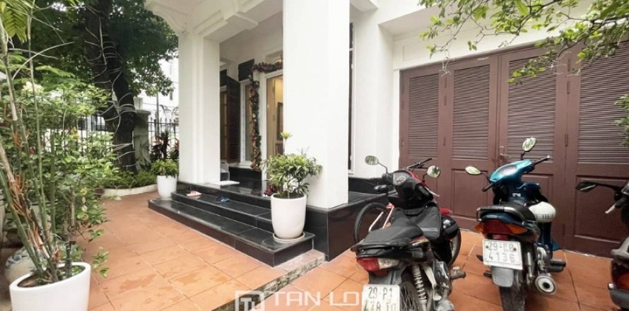 5 bedrooms House in Tay Ho, Ha Noi,  No. 2193