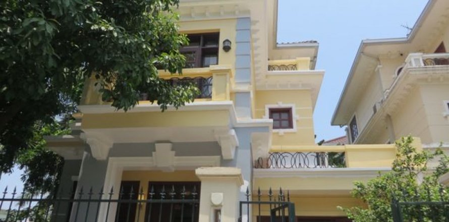 4 bedrooms Villa in Tay Ho, Ha Noi, No. 3033