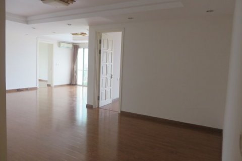 4 bedrooms Apartment in Tay Ho, Ha Noi, No. 5546 4