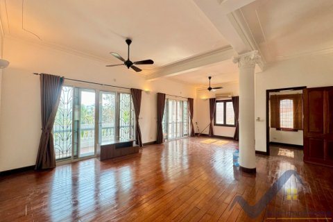 5 bedrooms Villa in Tay Ho, Ha Noi,  No. 19119 18