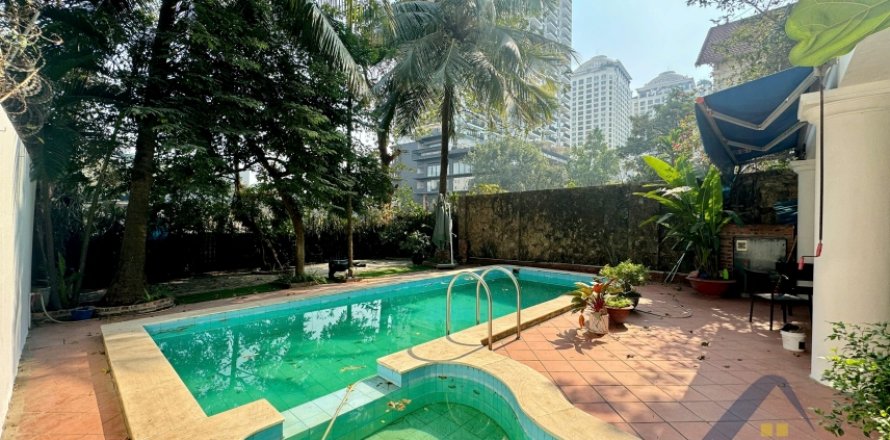 5 bedrooms Villa in Tay Ho, Ha Noi,  No. 19119