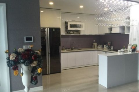 4 bedrooms Apartment in Cau Giay, Ha Noi,  No. 1940 3