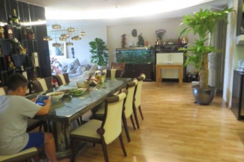 4 bedrooms Apartment in Tay Ho, Ha Noi, No. 1942 13