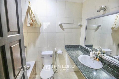 3 bedrooms Apartment in Tay Ho, Ha Noi, No. 2474 7