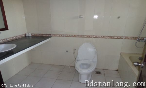 Дом с 4 спальнями в Бактыльем, Ханой, Вьетнам № 8055