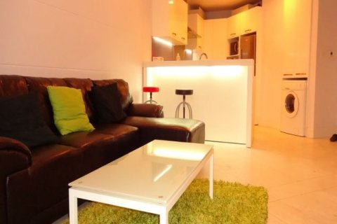 2 bedrooms Apartment in Tay Ho, Ha Noi, No. 7618