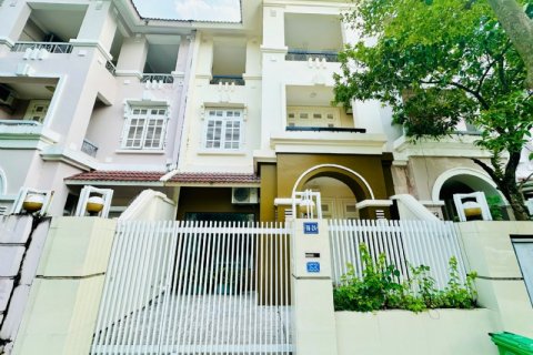 Вилла с 4 спальнями в Тэйхо, Ханой , № 24982