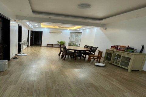 Квартира с 3 спальнями в Тэйхо, Ханой , № 24984 4