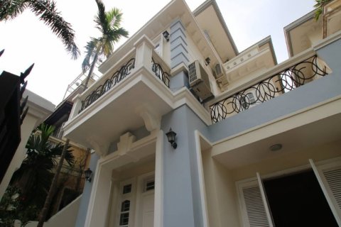 5 bedrooms House in Tay Ho, Ha Noi, No. 2165 2