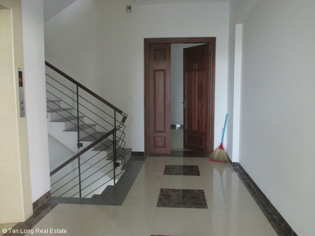 600m2 House in Cau Giay, Ha Noi, Vietnam No. 5481