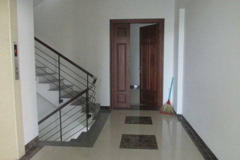 600m2 House in Cau Giay, Ha Noi,  No. 5481 3