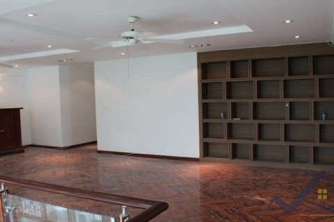 4 bedrooms Apartment in Tay Ho, Ha Noi, No. 19827 9