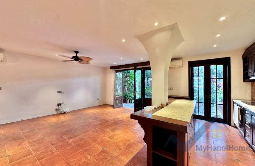 4 bedrooms Villa in Tay Ho, Ha Noi, Vietnam No. 30226