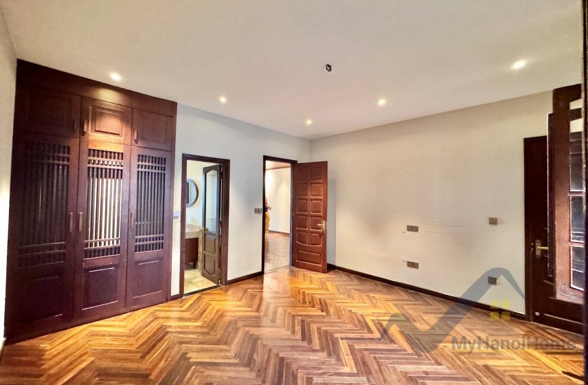 4 bedrooms Villa in Tay Ho, Ha Noi, Vietnam No. 30226