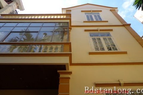 4 bedrooms House in Tay Ho, Ha Noi, No. 8689