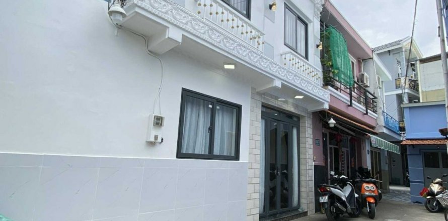 Studio Townhouse in District 7, Ho Chi Minh,  No. 24257