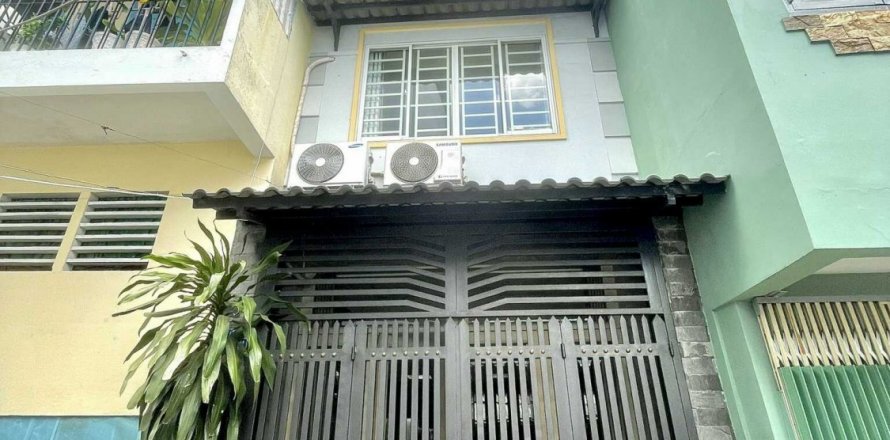 Studio Townhouse in District 4, Ho Chi Minh,  No. 24258