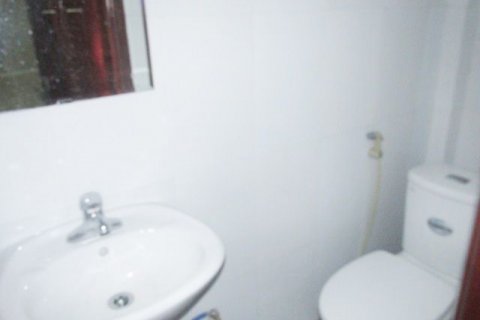 3 bedrooms House in Dong Da, Ha Noi, No. 6951 8