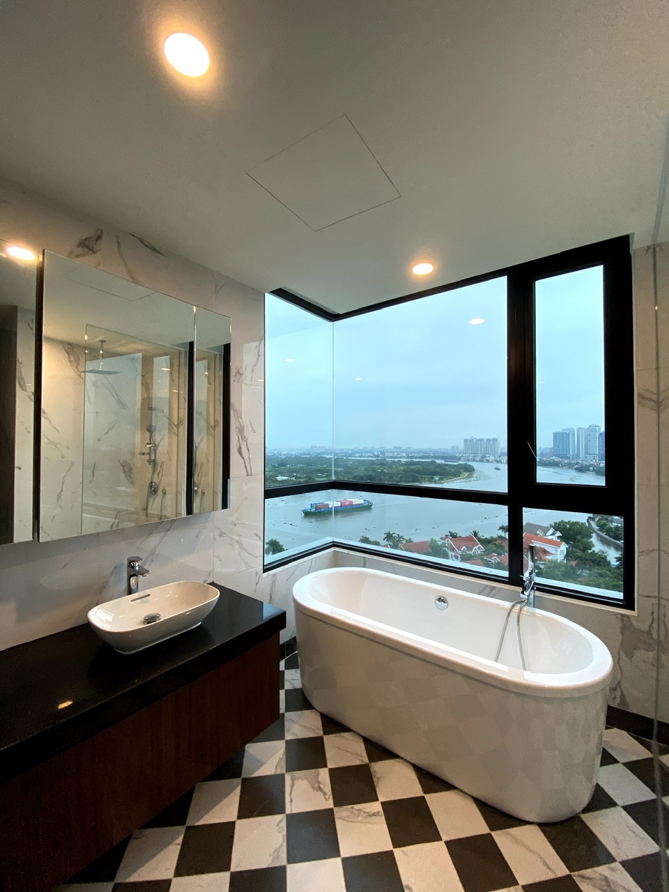 4 bedrooms Condo in Thu Duc, Ho Chi Minh, Vietnam No. 17881