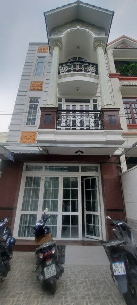 150m2 House in District 7, Ho Chi Minh, Vietnam No. 8956