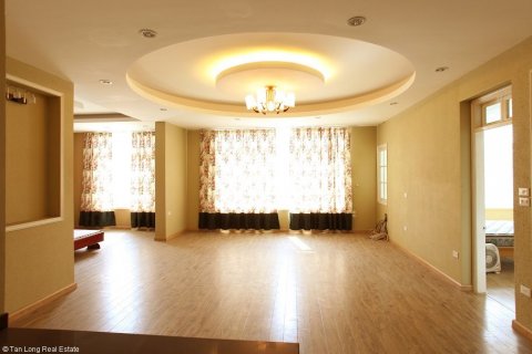 Квартира с 2 спальнями в Бадинь, Ханой ,  № 7591