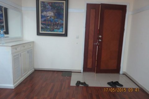 Квартира с 3 спальнями в Тэйхо, Ханой ,  № 5871