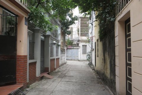 Дом с 4 спальнями в Бадинь, Ханой ,  № 5877