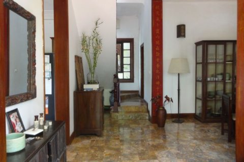 4 bedrooms House in Tay Ho, Ha Noi, No. 5036 6