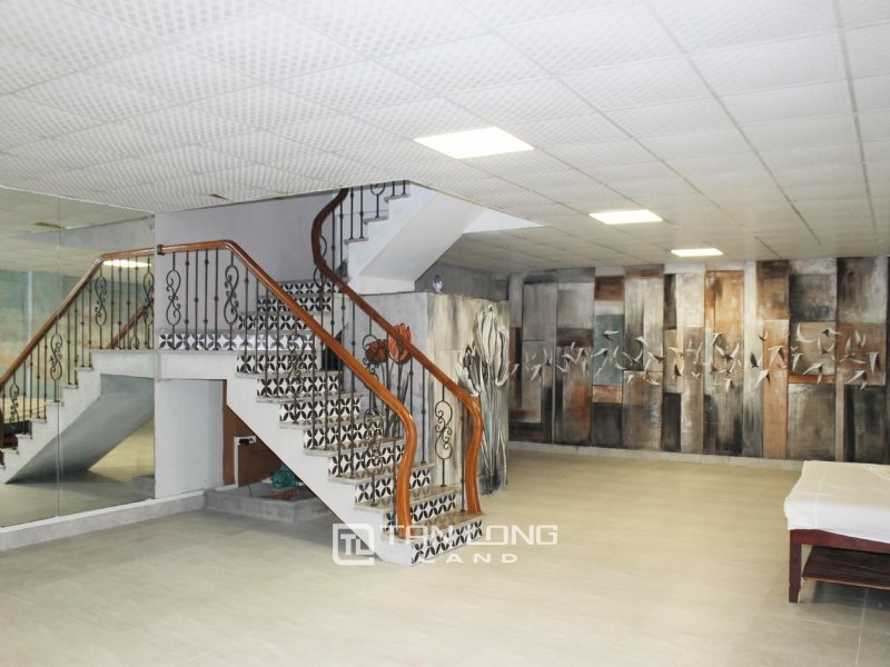 Вилла с 4 спальнями в Лонгбьен, Ханой, Вьетнам № 2462