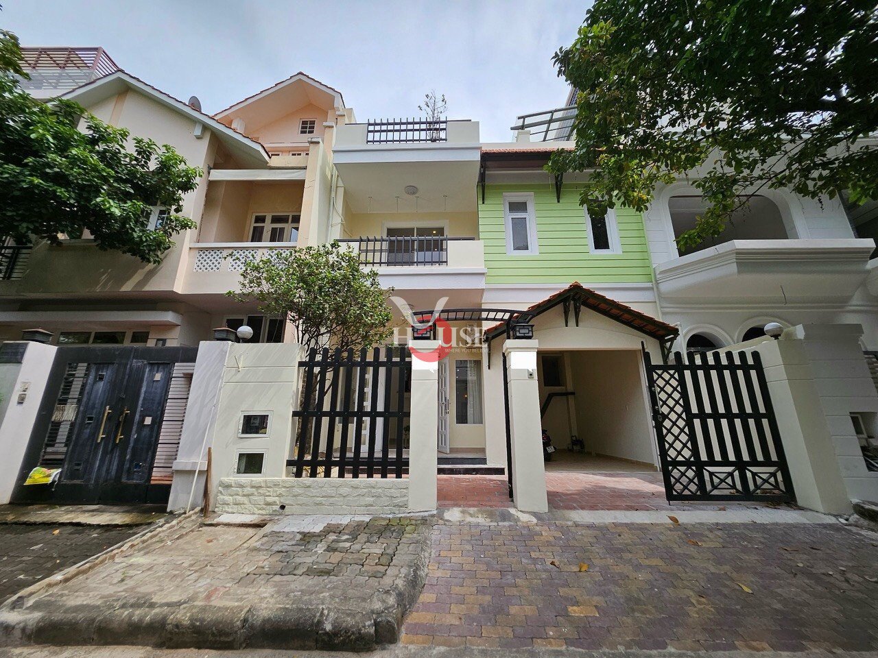 4 bedrooms Villa in District 7, Ho Chi Minh, Vietnam No. 29900