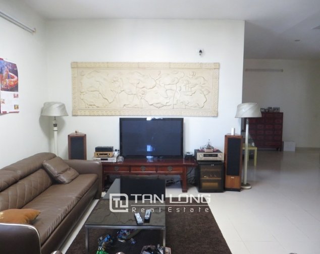 200m2 Apartment in Tay Ho, Ha Noi, Vietnam No. 1864