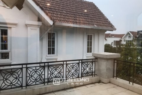 Вилла с 4 спальнями в Лонгбьен, Ханой ,  № 2596 12