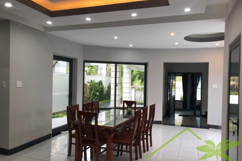 7 bedrooms Villa in Nha Trang, No. 28380 3