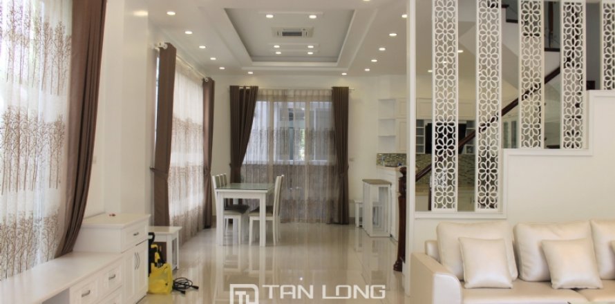 4 bedrooms Villa in Long Bien, Ha Noi, No. 2452